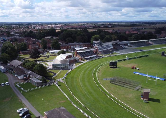 visit-thirsk-town-racecourse-011