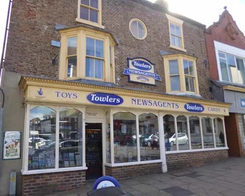 A fantastic local newsagent, this independent shop sells a huge range of newspapers, magazines, toys, cards, jigsaws, sweets and more! 