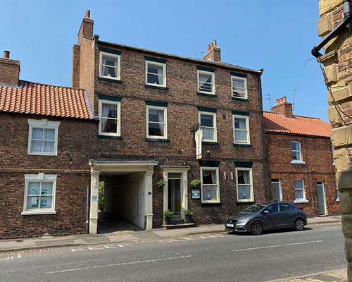 Kirkgate House Hotel Thirsk is situated in vicinity of World of James Herriot Museum 