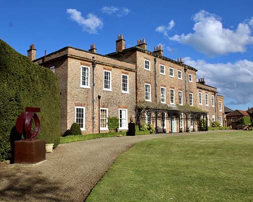 The self-contained, self-catered flat is in Thirsk Hall, a Grade II* listed Carr of York Georgian House that has been in the same family for nearly 300 years